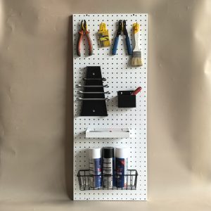 BẢNG PEGBOARD KIM LOẠI DÀI1mx40cm GẮN TƯỜNG