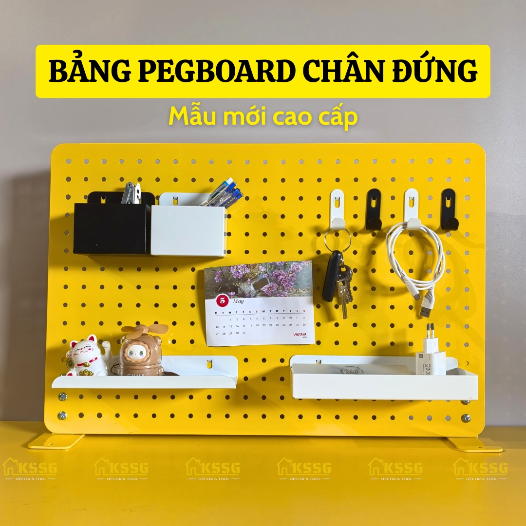 Biến Hóa Bàn Làm Việc Của Bạn Với Bảng Pegboard Để Bàn Đa Năng – Giải Pháp Toàn Diện Cho Không Gian Gọn Gàng & Đầy Cảm Hứng