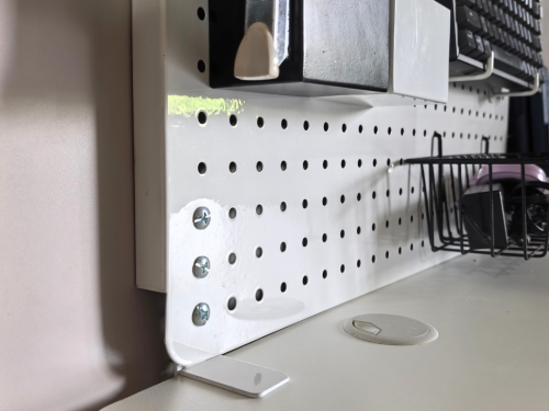 Bảng Pegboard kẹp bàn