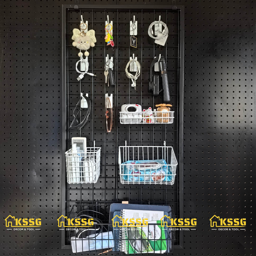 KHUNG LƯỚI SẮT GẮN TƯỜNG 1mx50 TREO PHỤ KIỆN