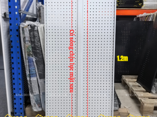 Tấm tôn đục lỗ