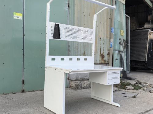 Bàn thao tác đồ nghề